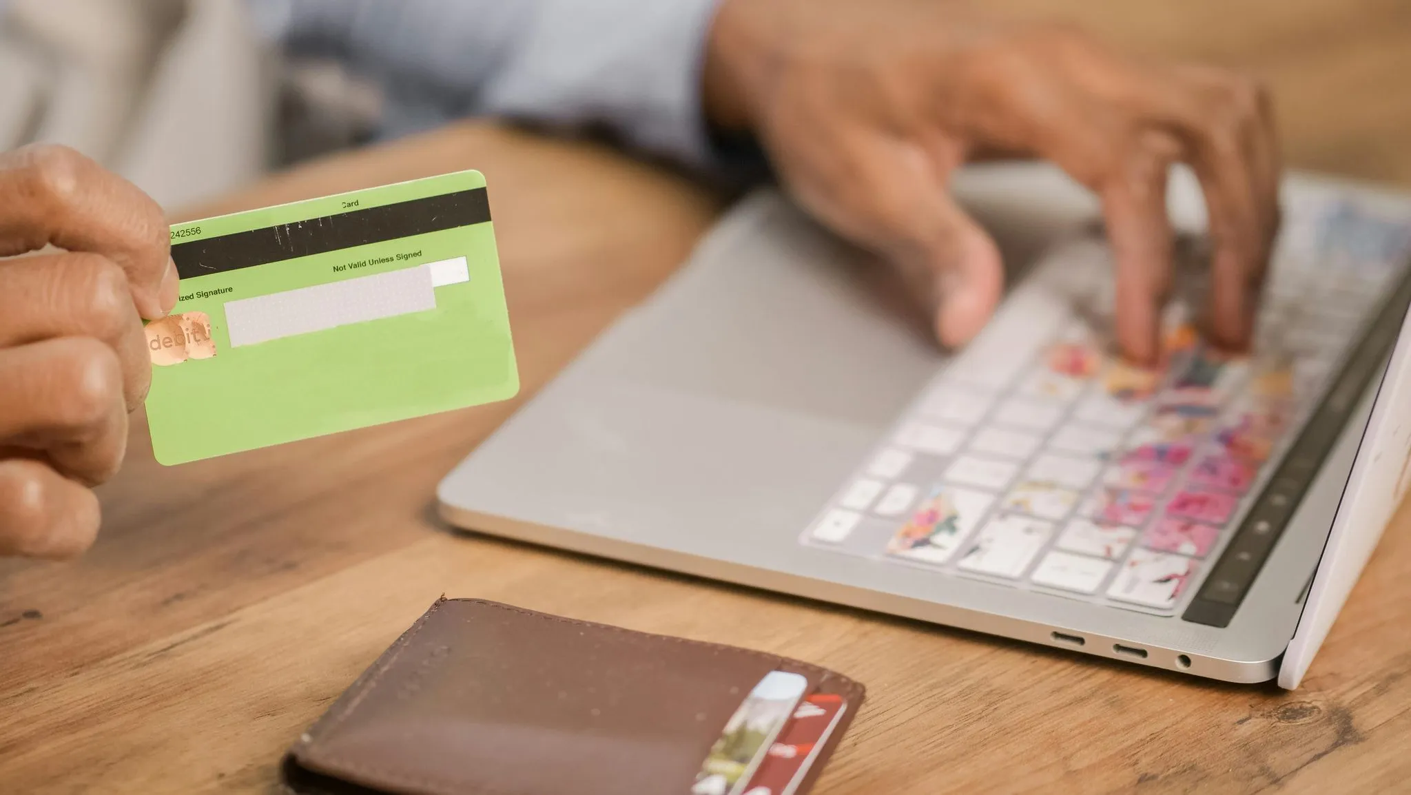 Global acquiring explained: optimise cross-border payments article image